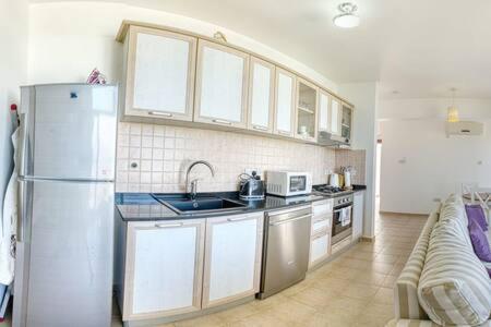 Joya Cyprus Mermaid Penthouse Apartment Agios Amvrosios  Exterior foto